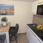 Me Living - - Strandnaehe Apartman