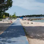 Me Living - - Strandnaehe Apartman