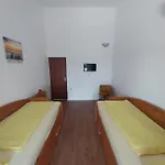 Apartman Me Living - - Strandnaehe Póla