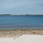 Me Living - - Strandnaehe Póla
