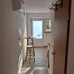 Me Living - - Strandnaehe Apartman *