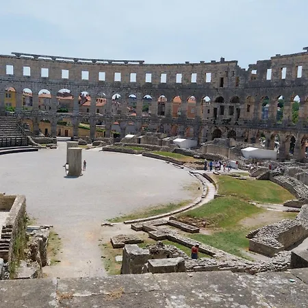 Me Living - - Strandnaehe 아파트 풀라