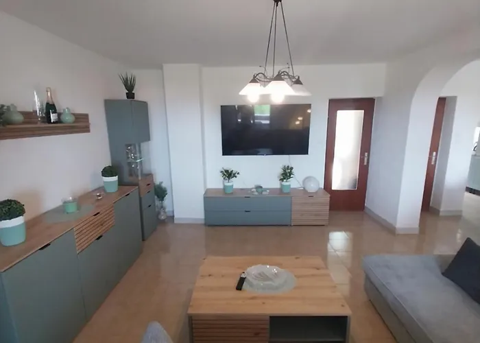 Me Living - - Strandnaehe