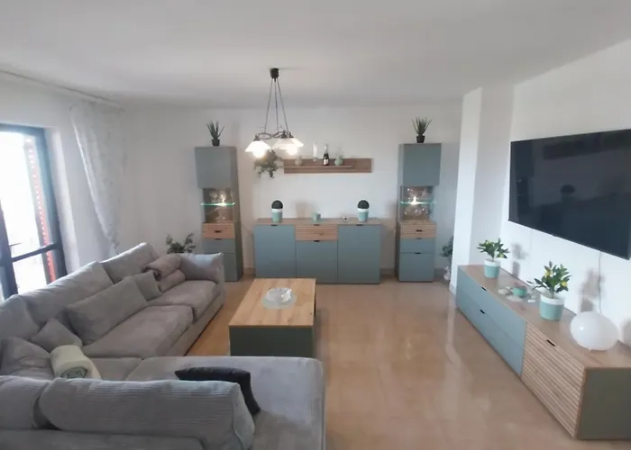 Me Living - - Strandnaehe * 풀라