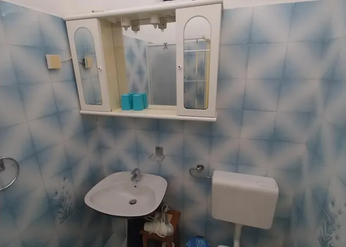 Me Living - - Strandnaehe * 풀라