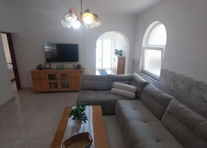 Me Living - - Strandnaehe