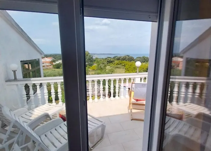 Me Living - - Strandnaehe * 풀라