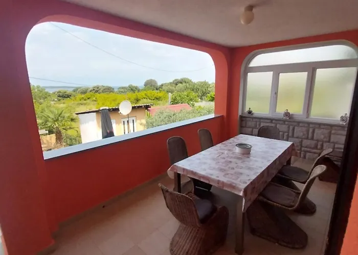 Me Living - - Strandnaehe *