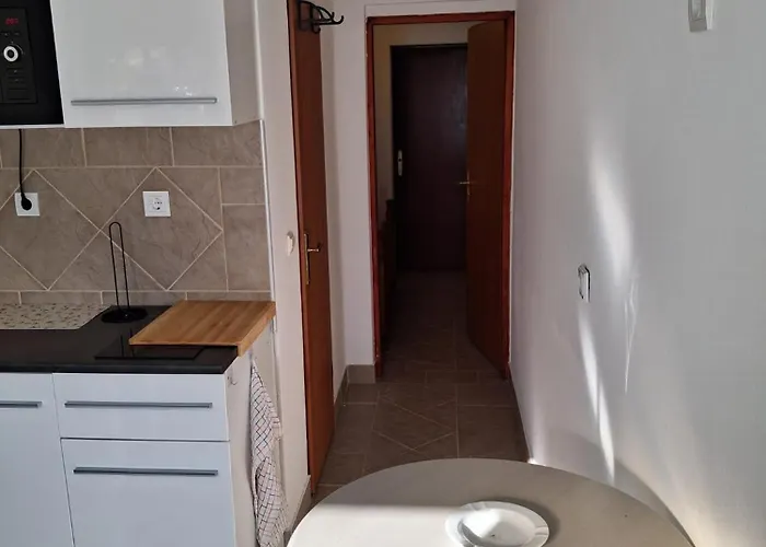 Me Living - - Strandnaehe